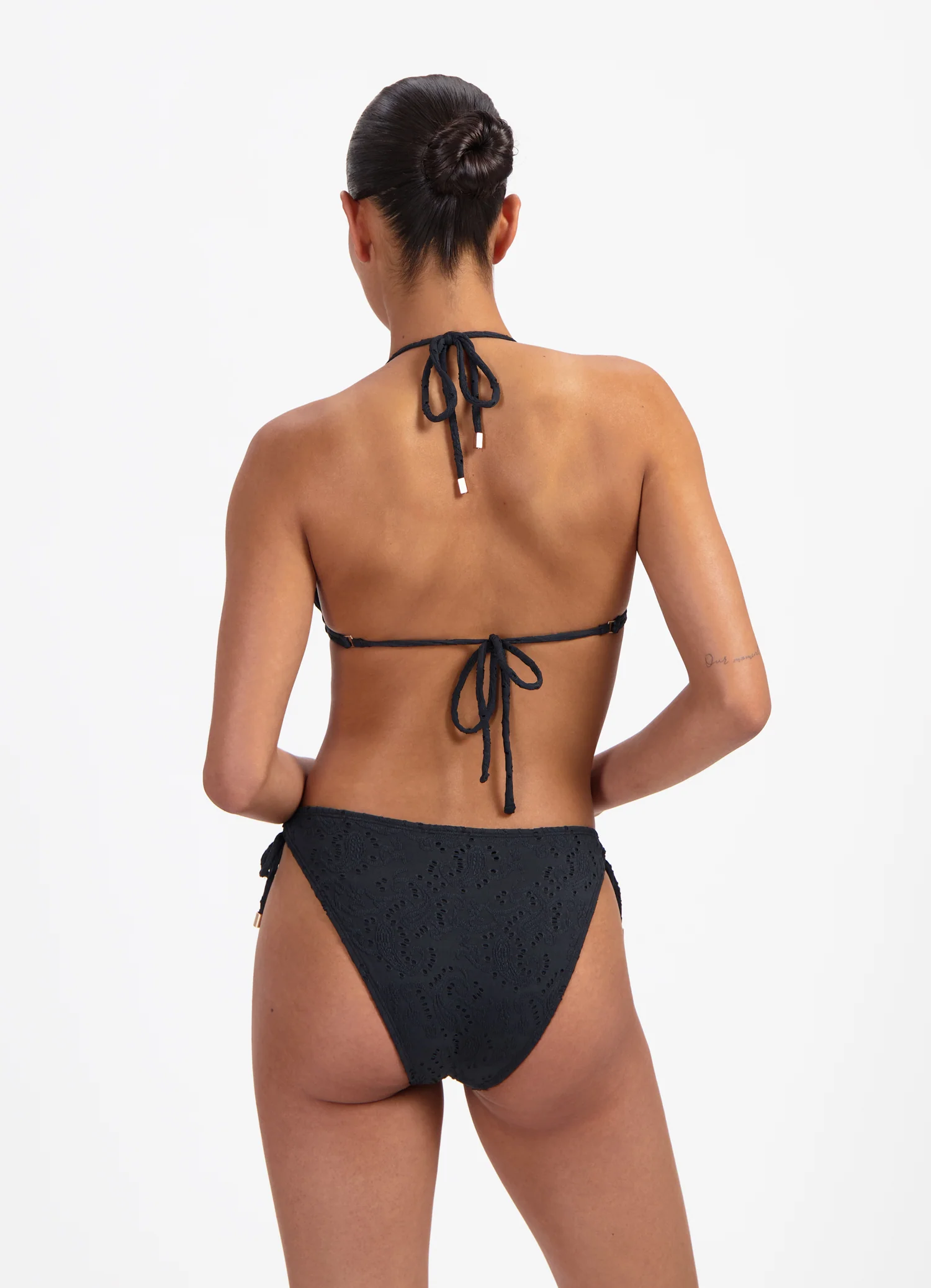 Black Embroidery triangel bikinitop - Image 3