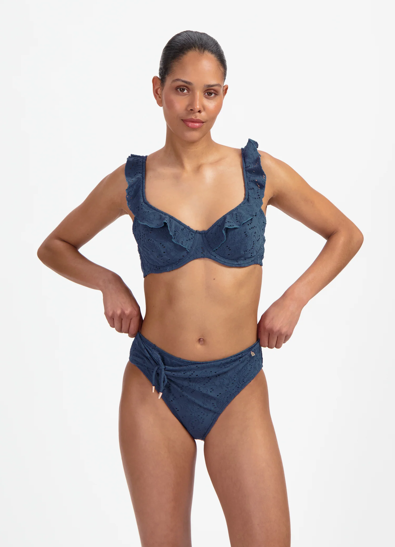 Nightsky Embroidery full cup bikinitop