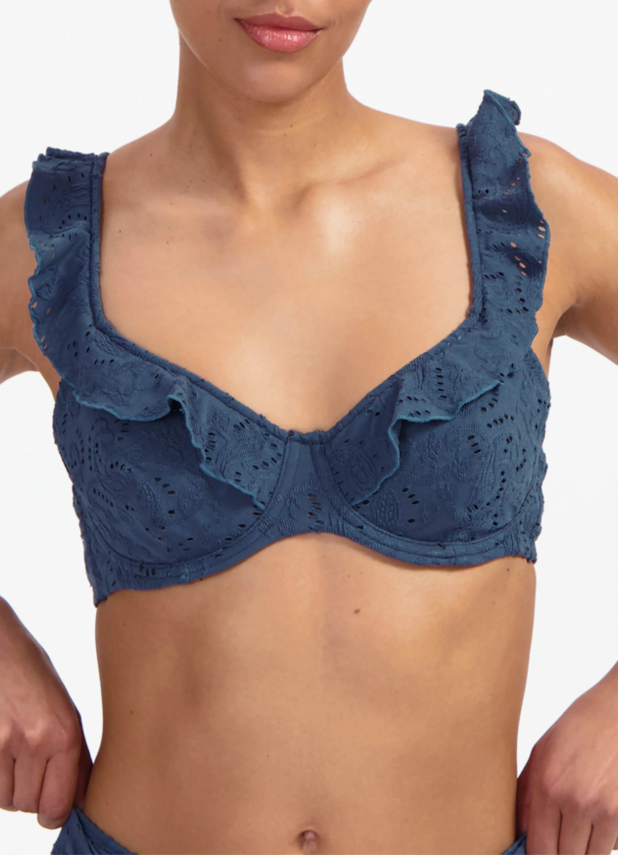 Nightsky Embroidery full cup bikinitop - Image 2