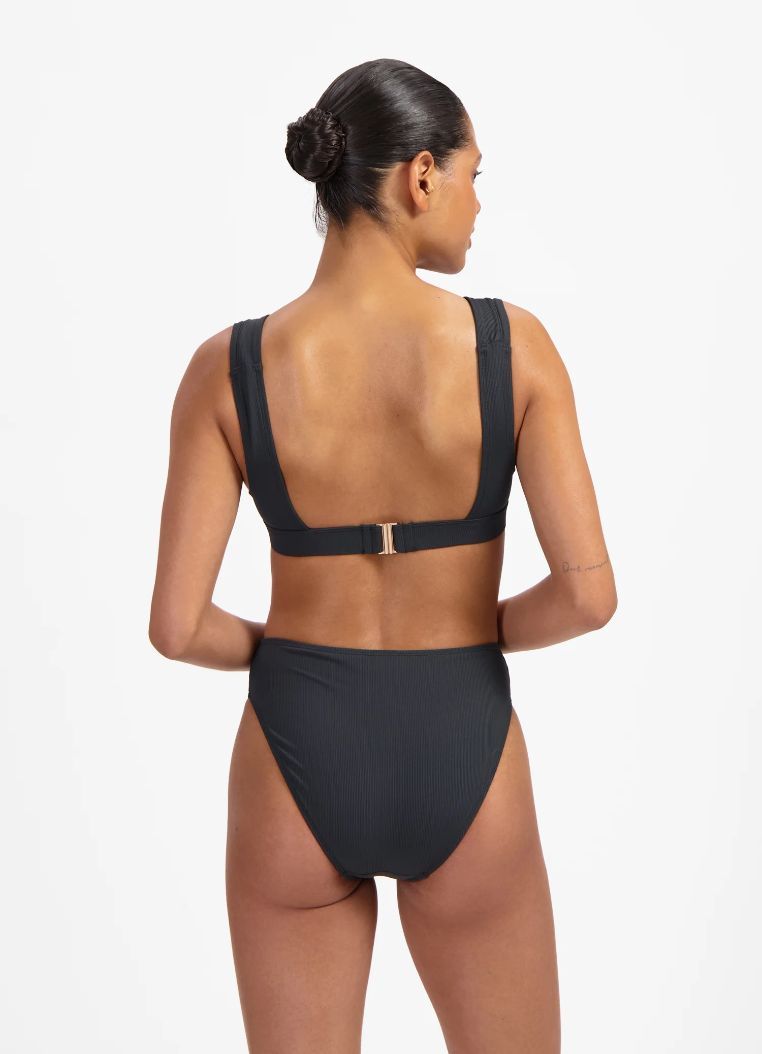 Vanilla & Black shape bikinitop - Image 3